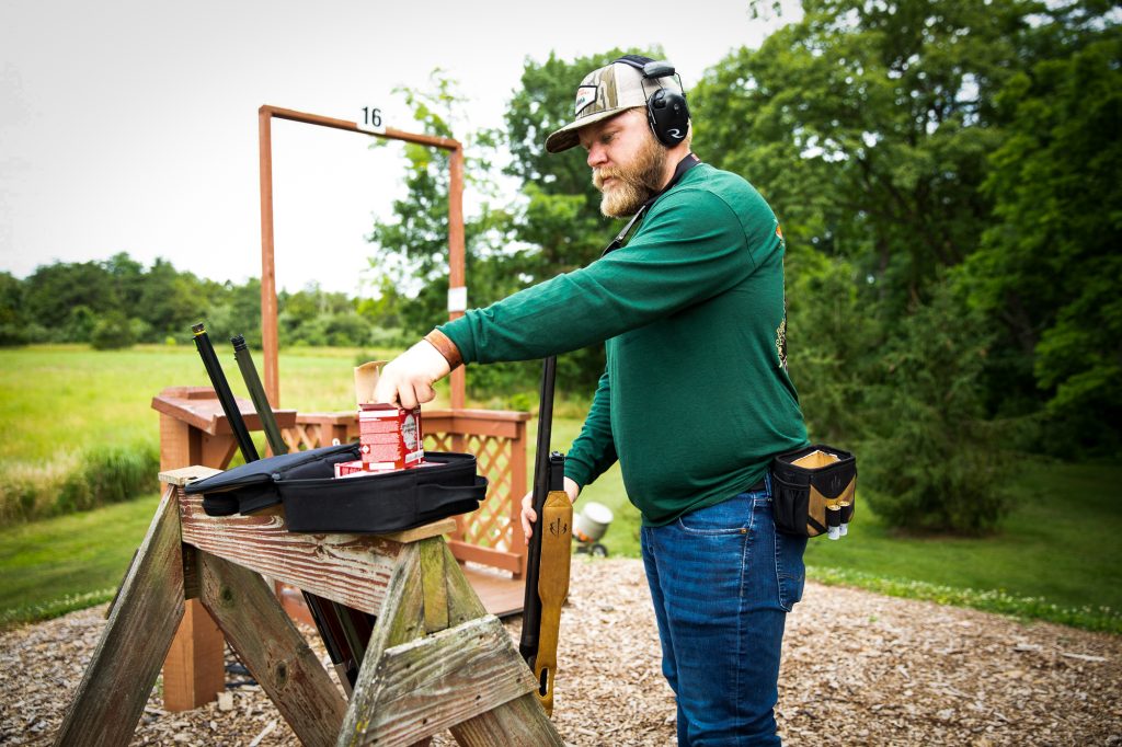 sporting clays, clay birds, sportsman, sporting clay shooters, shootgun shooting, shooting shotguns